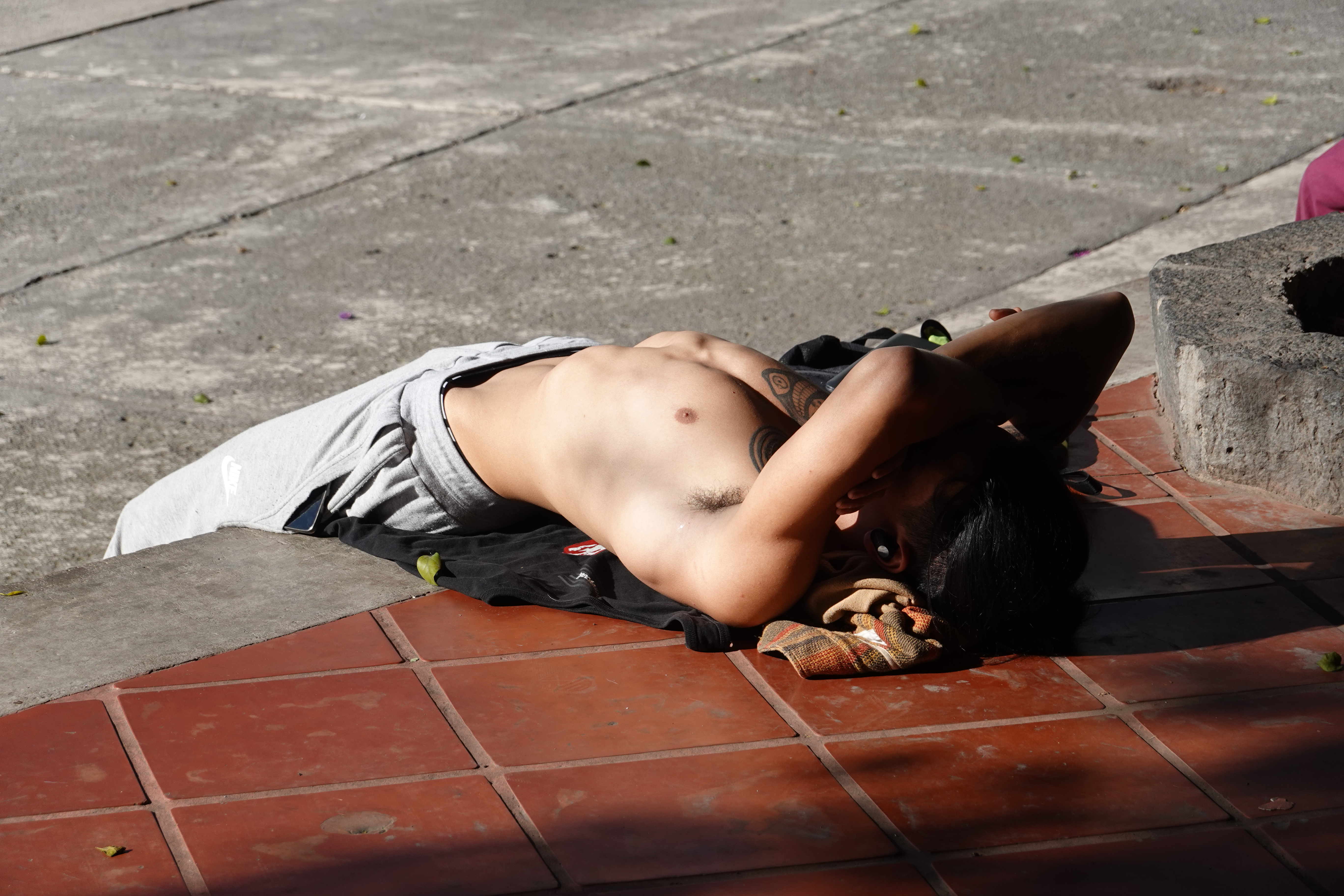 A tender portrait of life and ritual from Mexico City’s streets