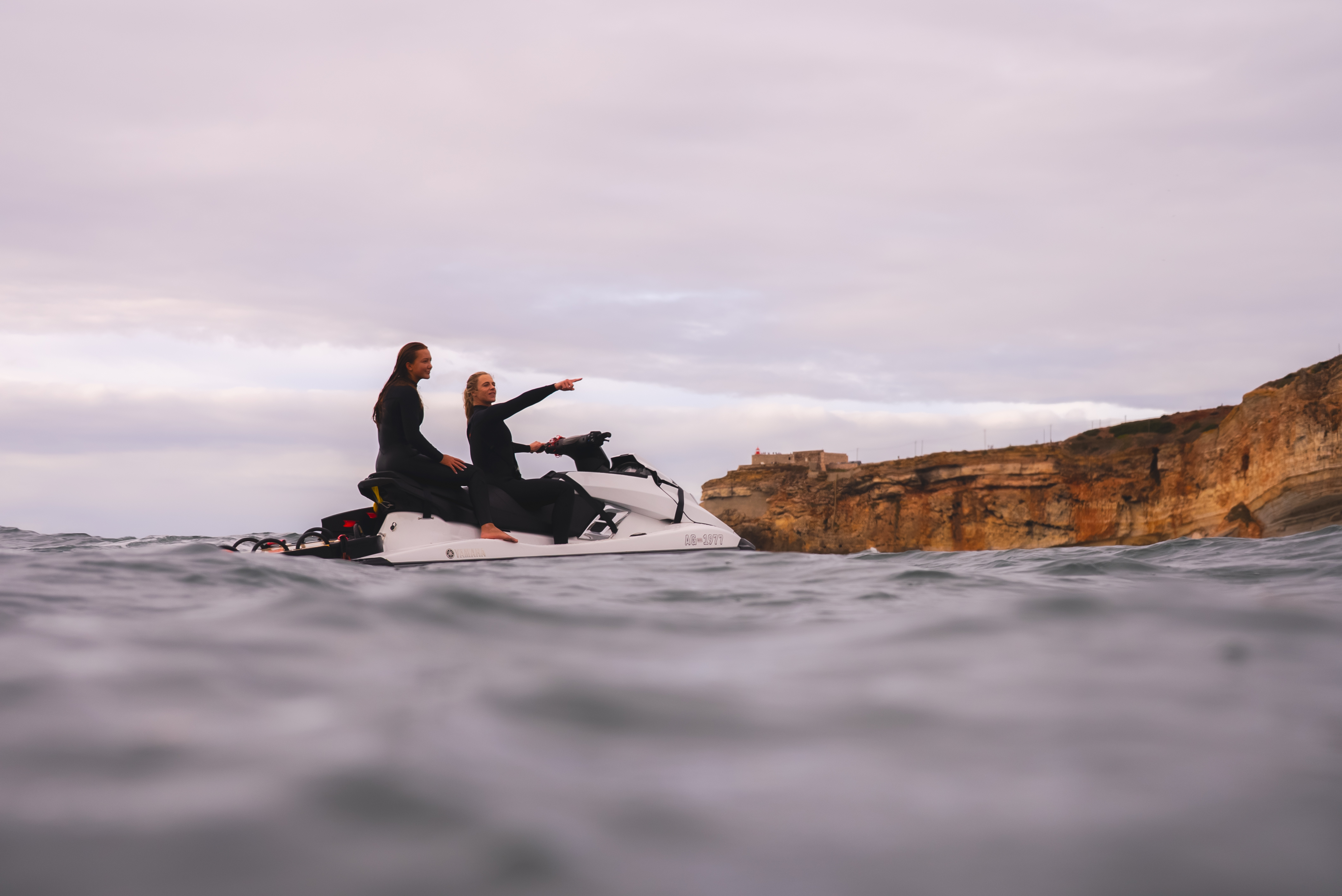 New film champions women surfers tackling the huge waves of Nazaré