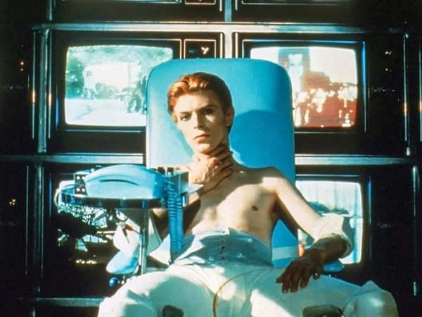 David Bowie in The Man Who Fell To Earth (1976)
