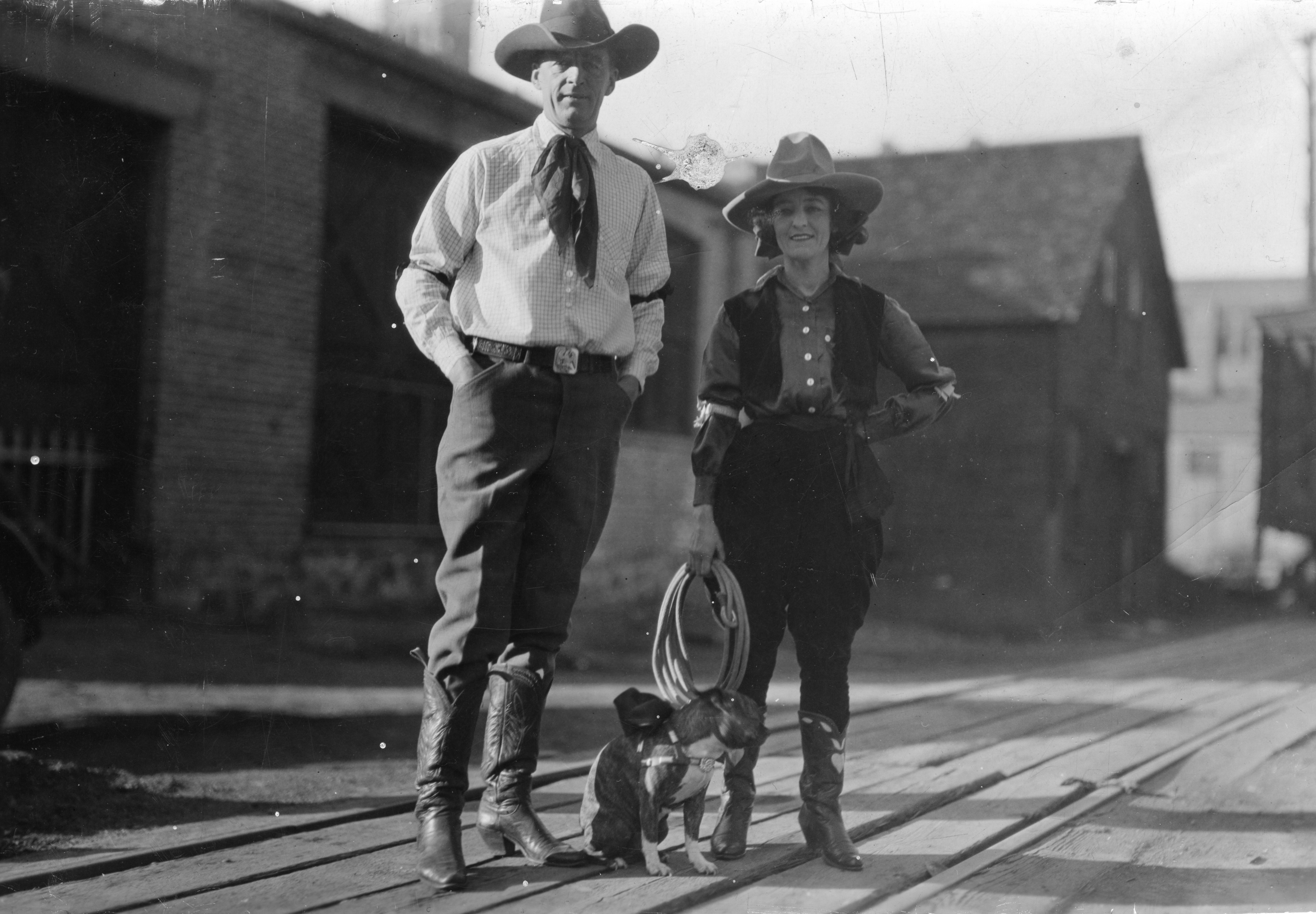 Cs 99 15 305 Guy Weadick Flores La Due