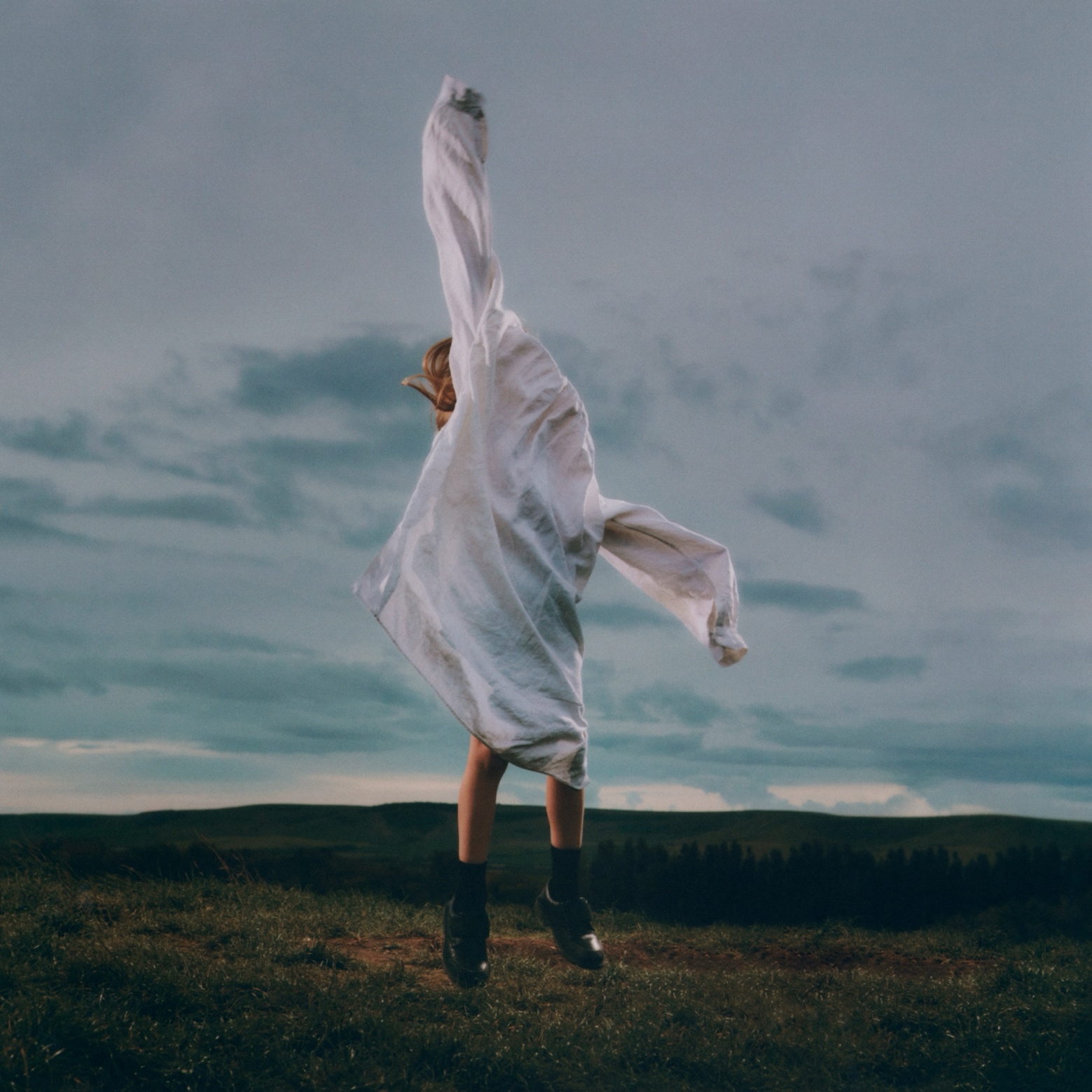 Deary’s debut Birding engages all the senses
