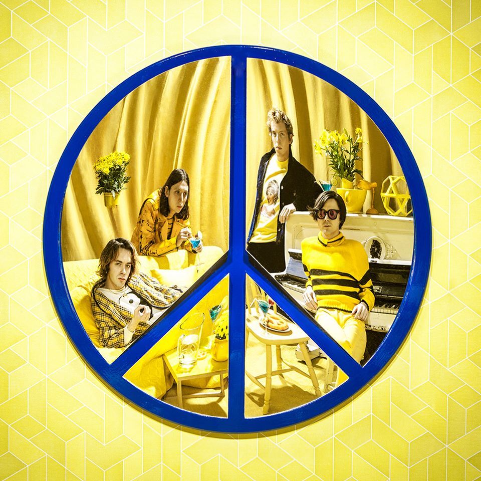 PEACE Happy People