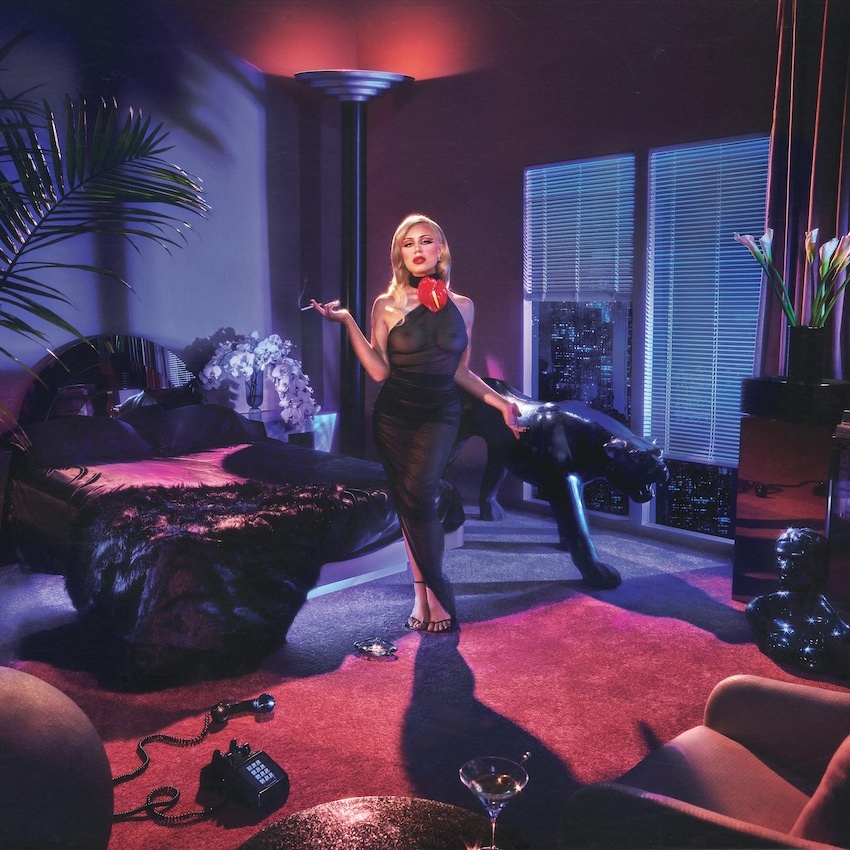 Slayyyter – STARFUCKER – Album Artwork