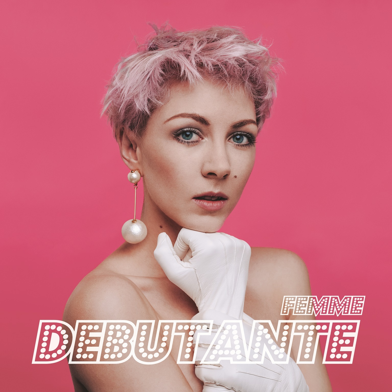 Femme debutante art