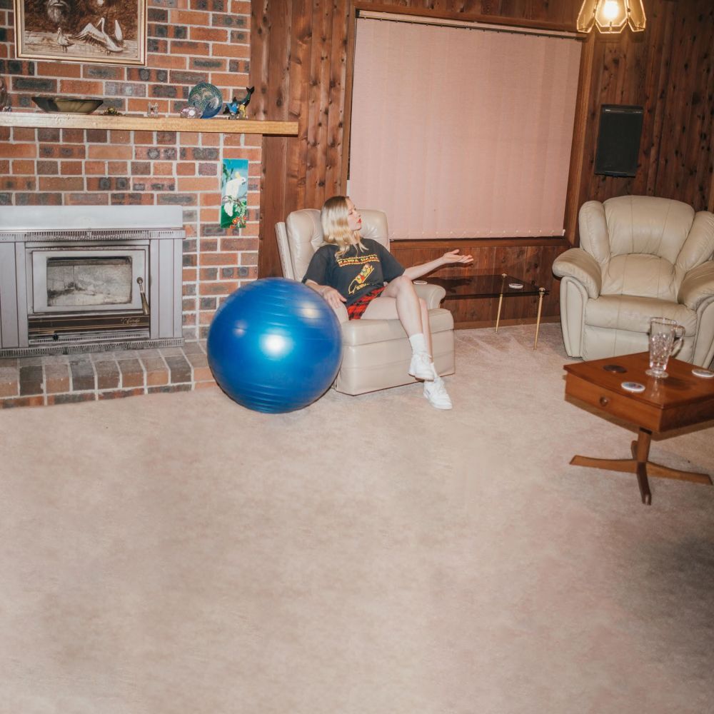 Julia jacklin don t let the kids win