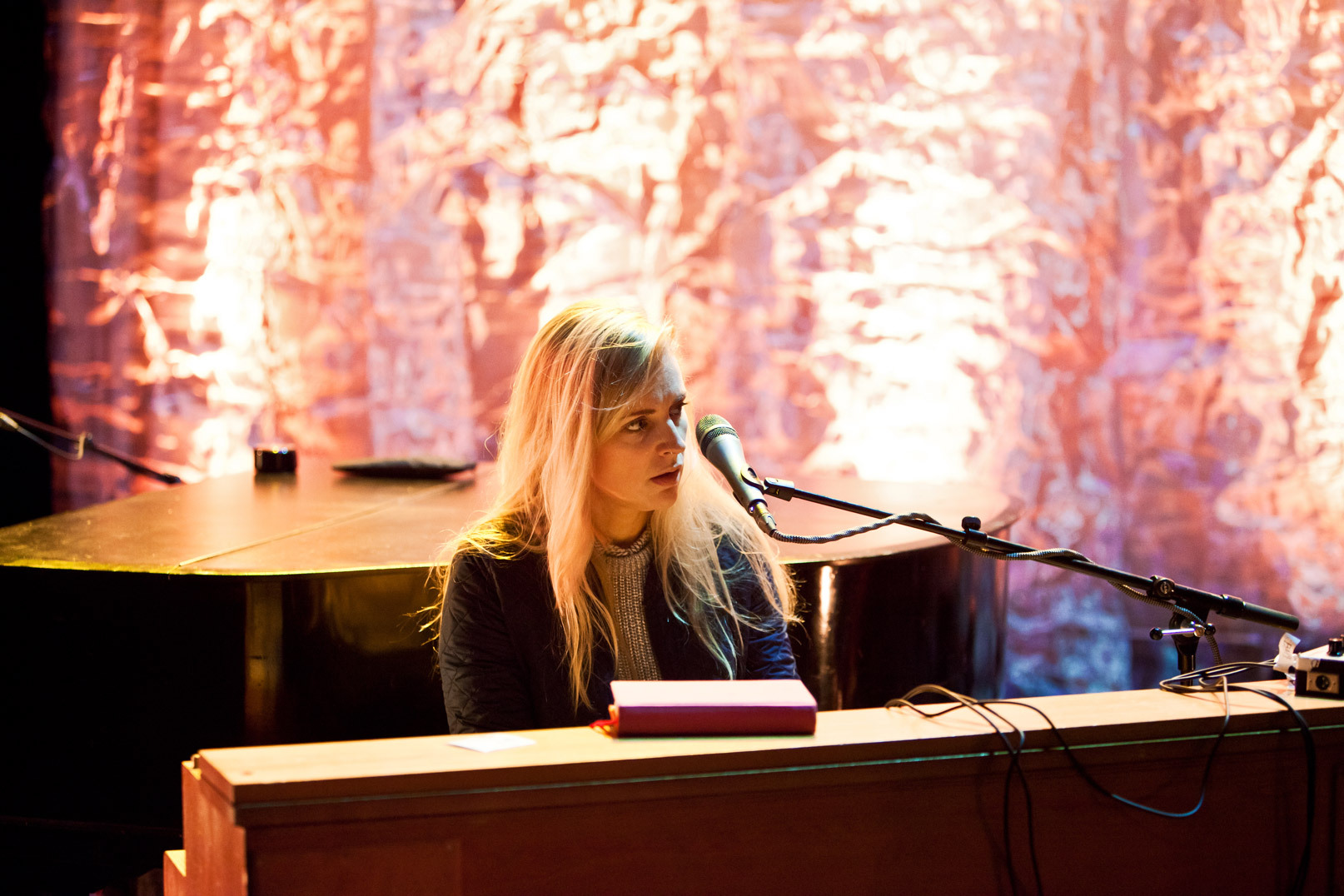 Agnes Obel O2 Empire 2014 10 22 Steve Asenjo IMG 2791