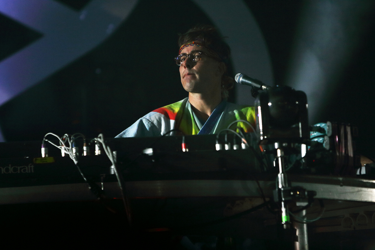 Basement jaxx 02 111214 bc07