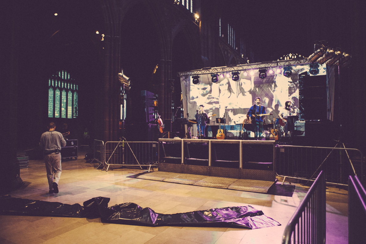 Belle and Sebastian Manchester Cathedral 281014 JW 18