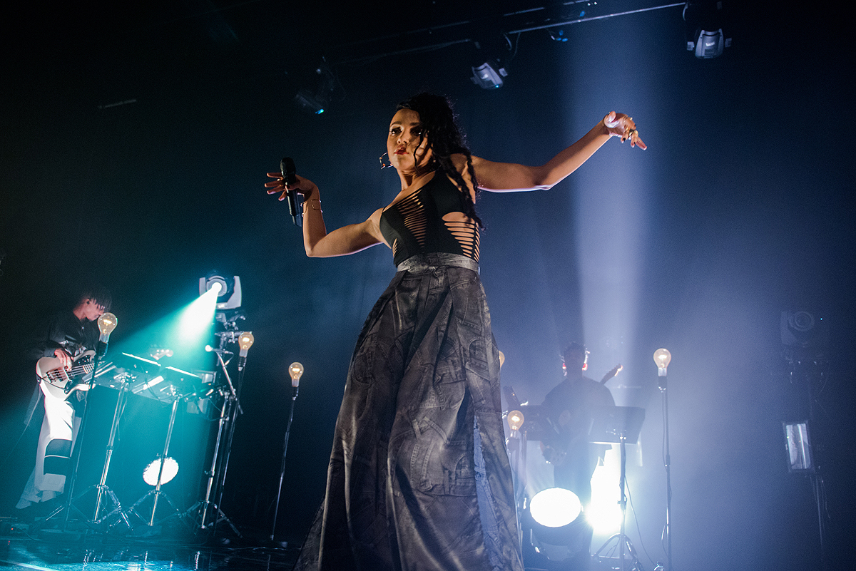 FKA Twigs Hackney Empire 081014 04