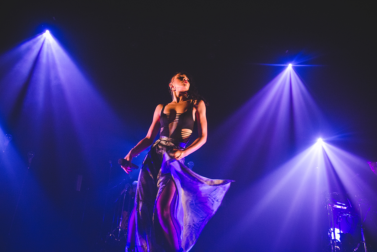 FKA Twigs Hackney Empire 081014 09