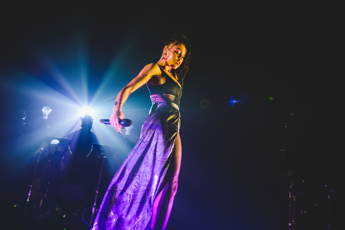 FKA Twigs Hackney Empire 081014 11