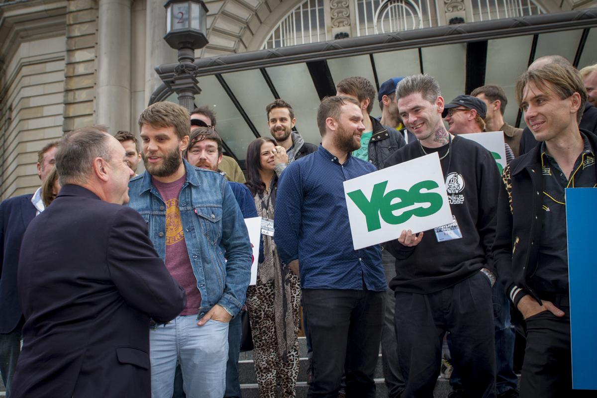 Frightenedrabbit nightforscotland 140914 matthewmcandrew 006