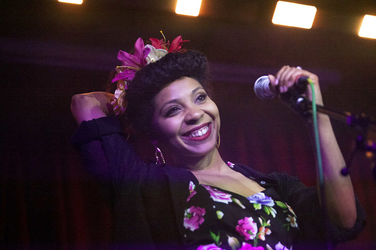 Holliecook hoxtonbarandgrill 140514 IWM 1