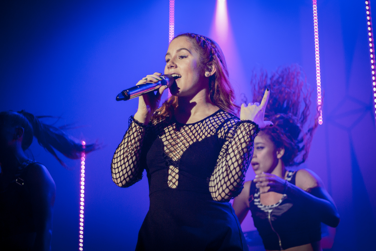 Katyb o2abc 281014 matthewmcandrew 010