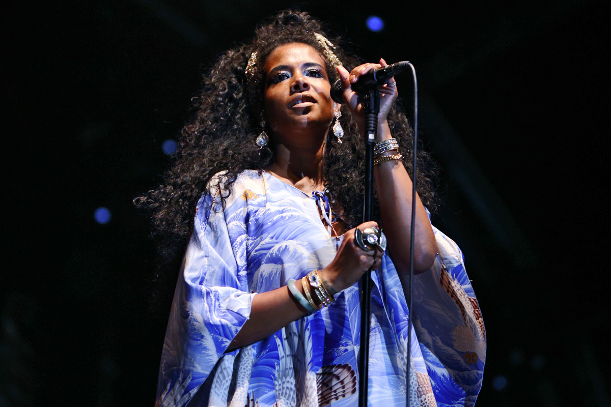 Kelis08
