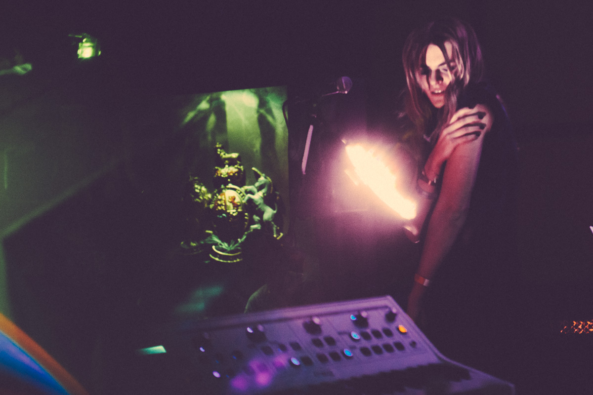 Laura Doggett Royal Albert Hall 221014 Jason Williamson 38