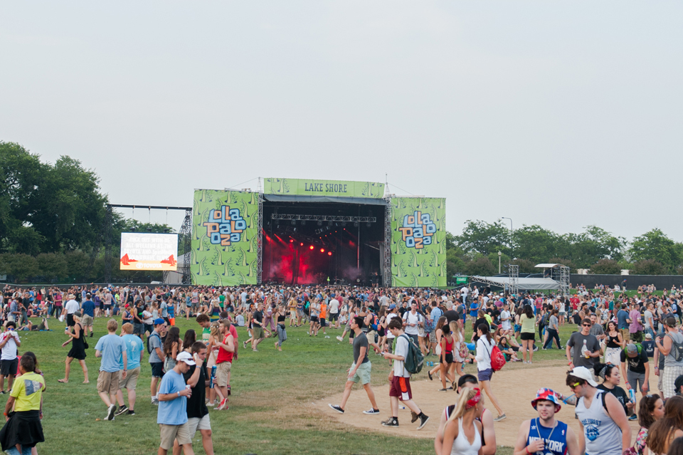 Lolla Day3 Atmosphere 030814 02