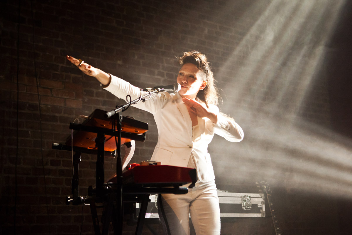 My Brightest Diamond Village Underground 2014 10 28 Steve Asenjo IMG 5413