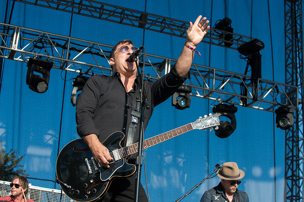 Afghan Whigs Gaelle Beri Riot Day207