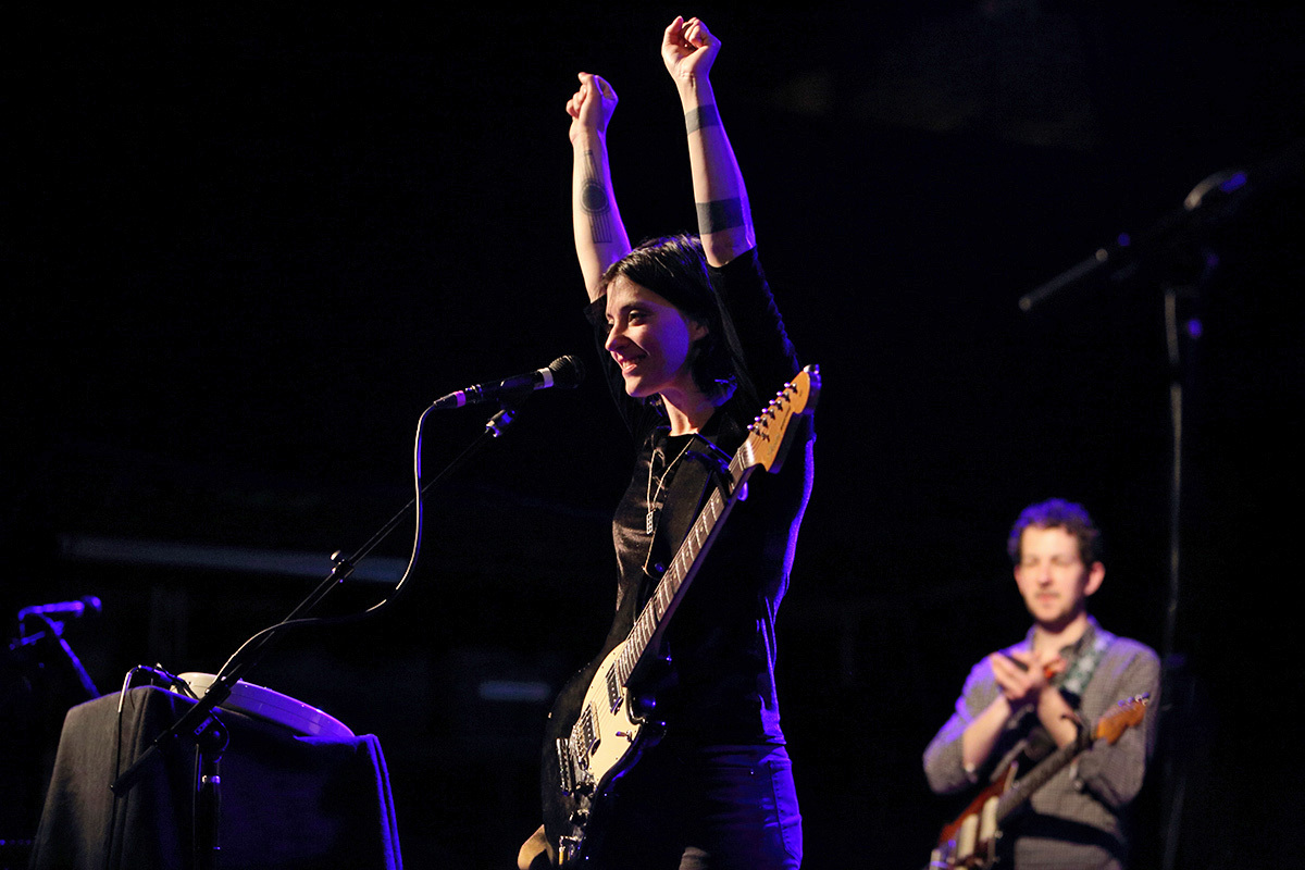 Sharon van etten13