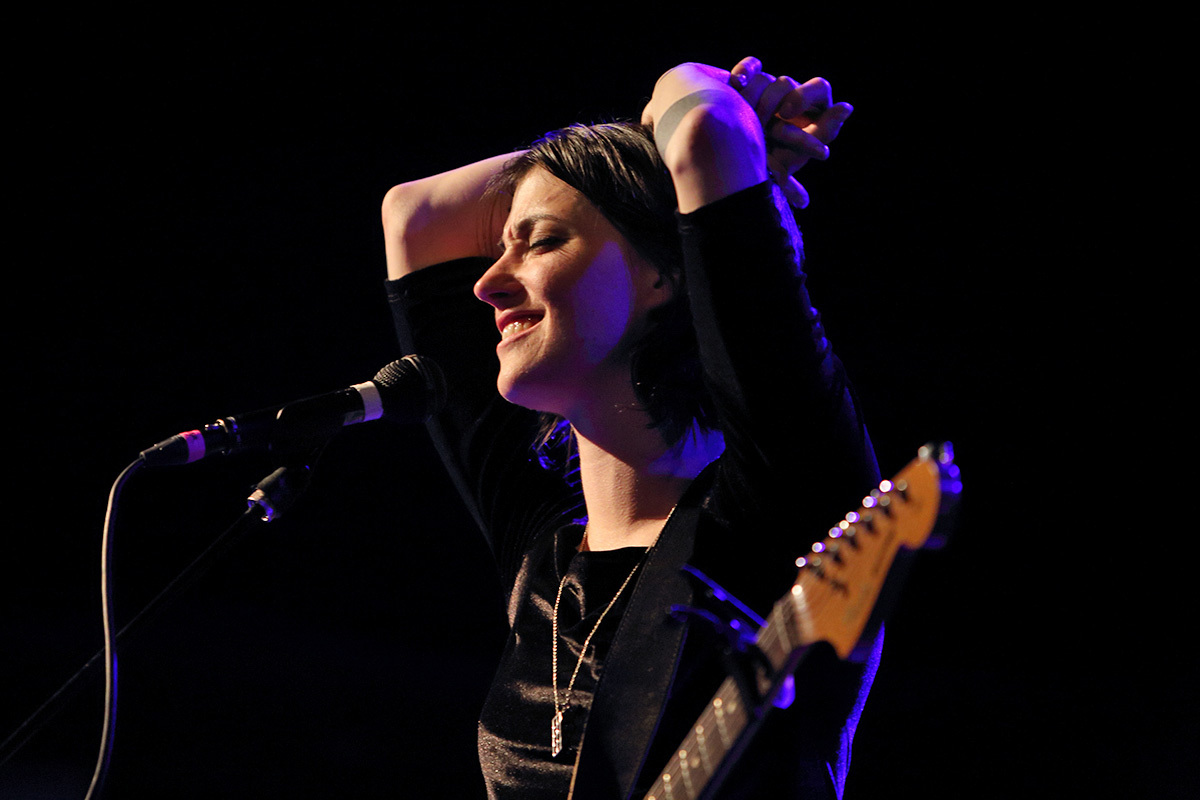 Sharon van etten25