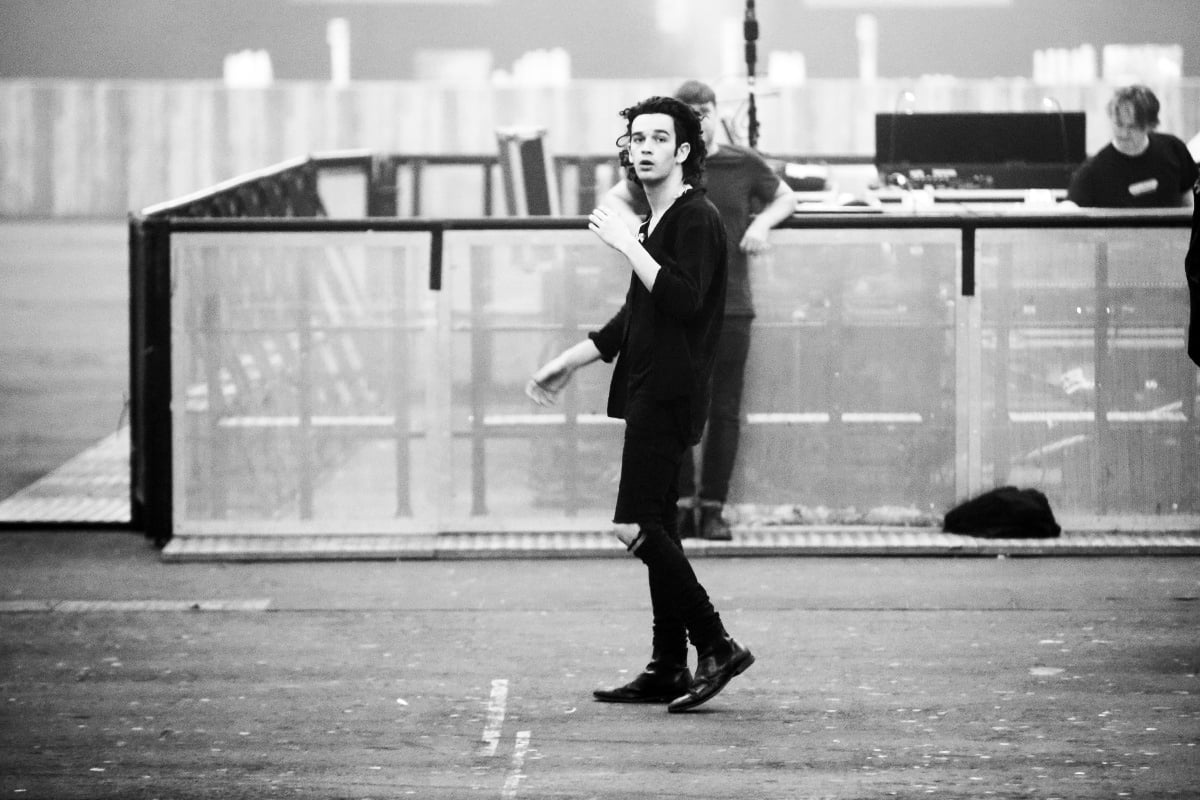 Backchat 1975 Photos of The 1975 Backstage with Best Fit | The Line of Best Fit