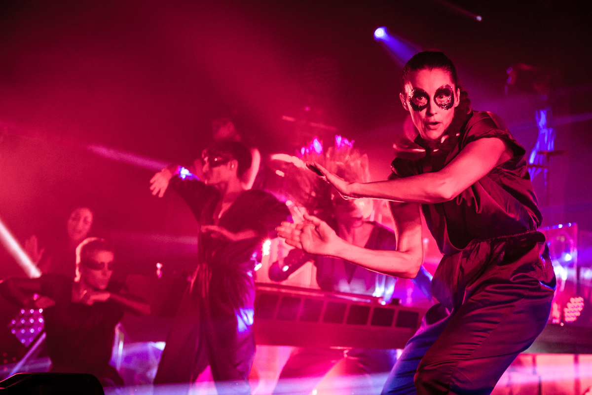 The Knife Manchester 60