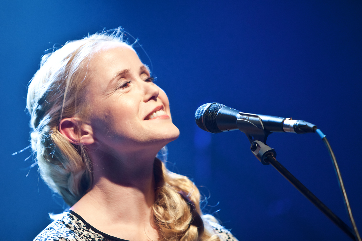 Tina Dico O2 Empire 141129 Steve Asenjo IMG 2122