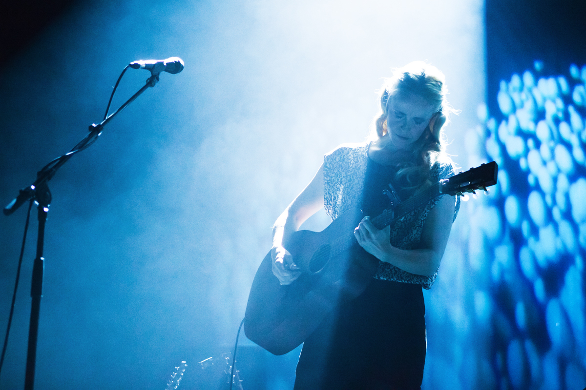 Tina Dico O2 Empire 141129 Steve Asenjo IMG 2472