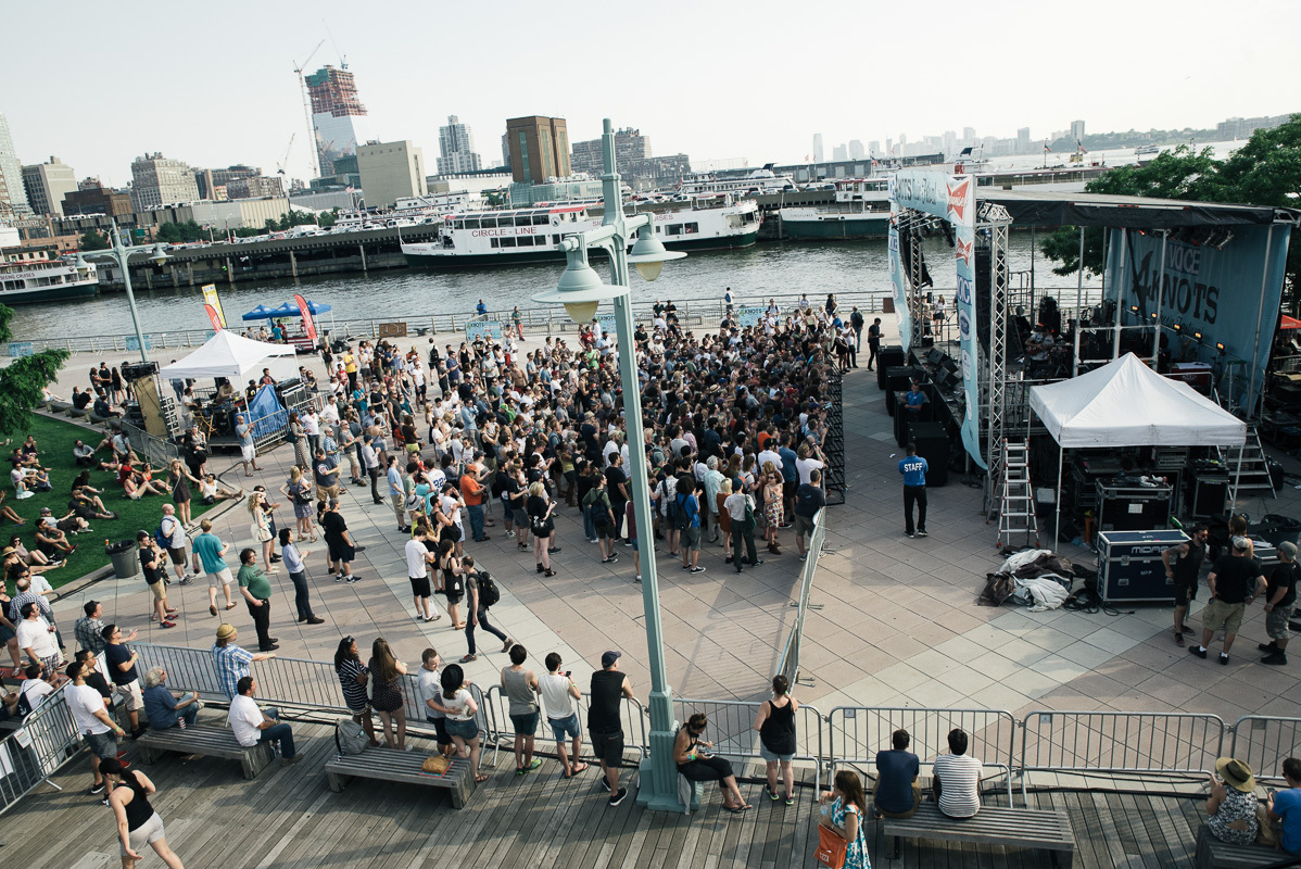Crowd 4 Knots Pier 84 Hudson River Park New York 07 11 15 Erika Reinsel 23 jpg
