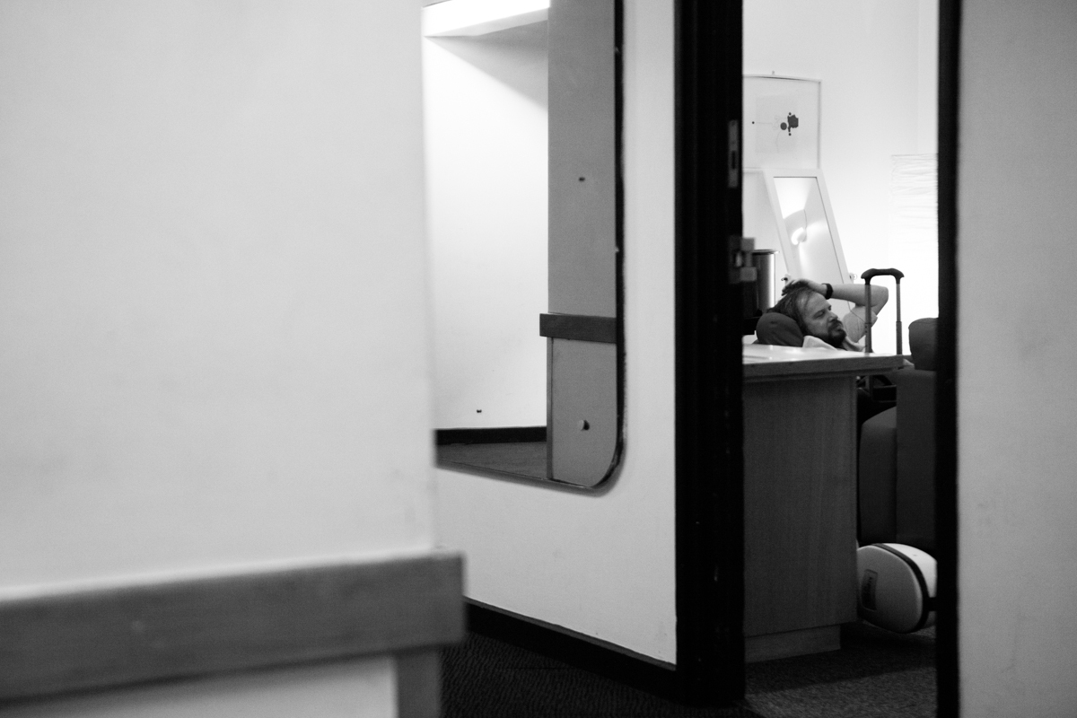 17 Relaxing backstage Winged Victory for the Sullen by Sonny Malhotra 0093