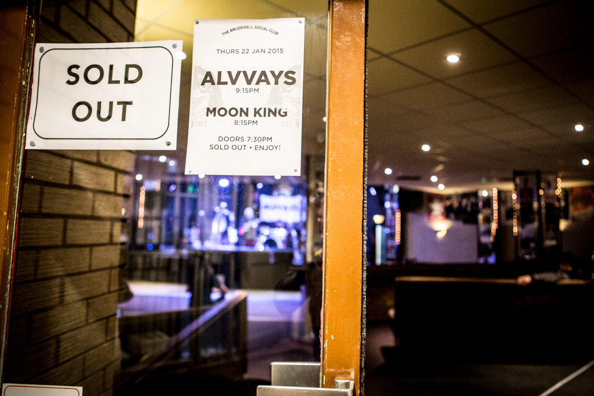 ALVVAYS Leeds 22 Jan 2015 Mike Hughes 0011