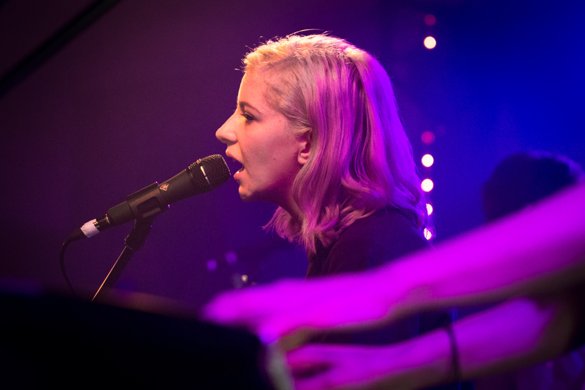 ALVVAYS Leeds 22 Jan 2015 Mike Hughes 0045