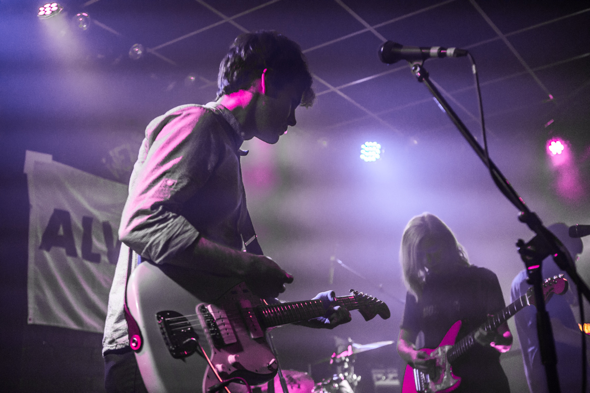 ALVVAYS Leeds 22 Jan 2015 Mike Hughes 0046