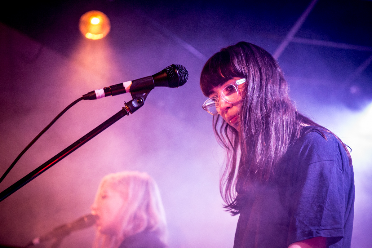 ALVVAYS Leeds 22 Jan 2015 Mike Hughes 0106
