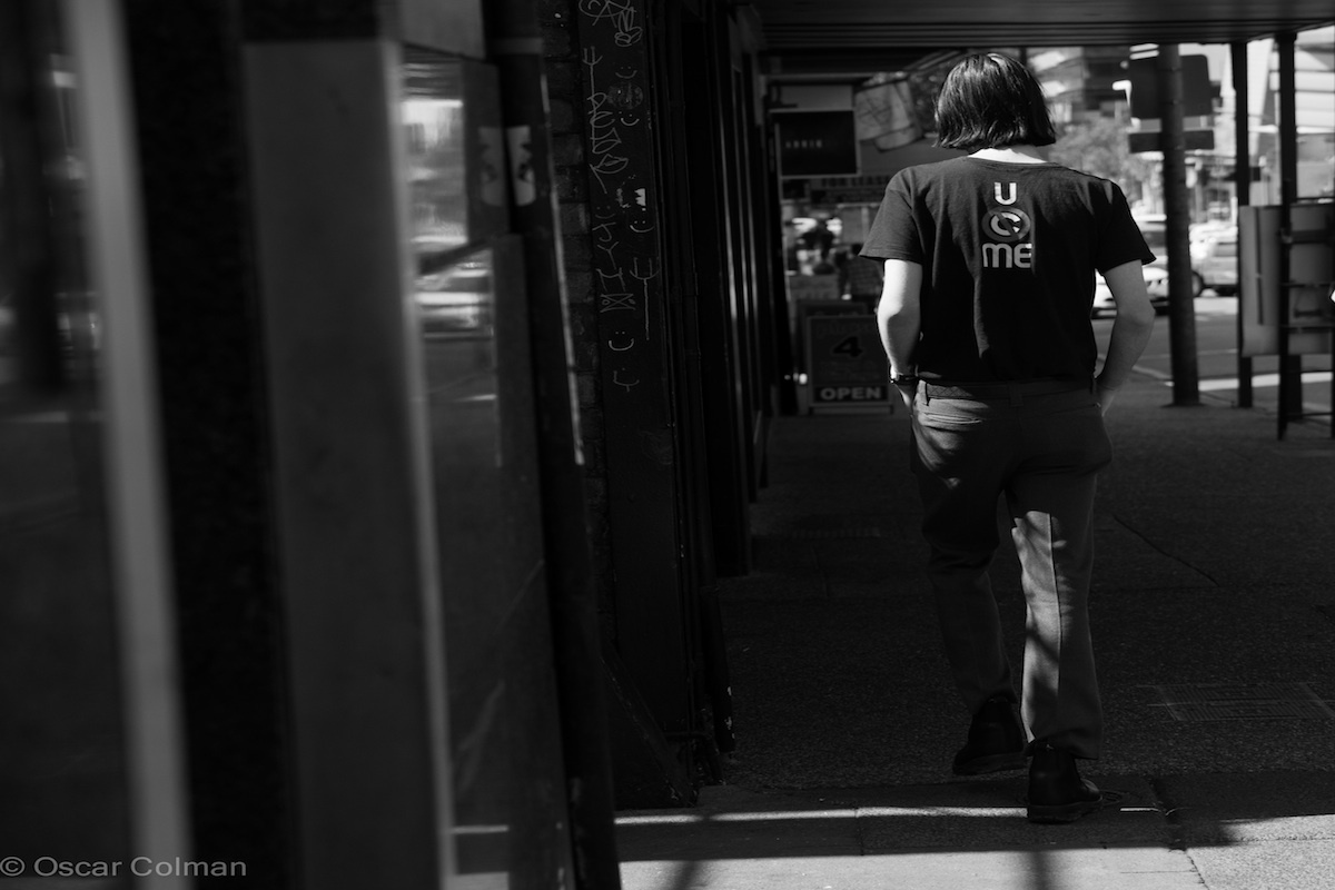 U Cant C me walking down the corso