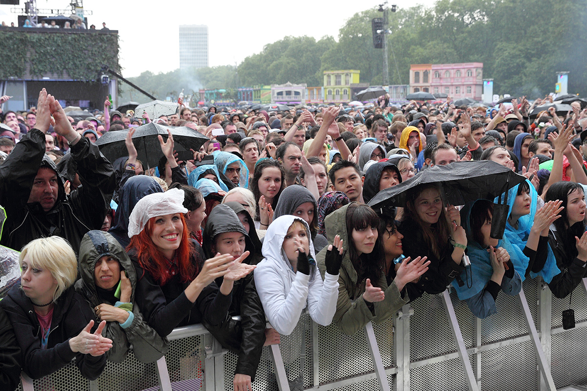 Crowd bsthyde15 bc01