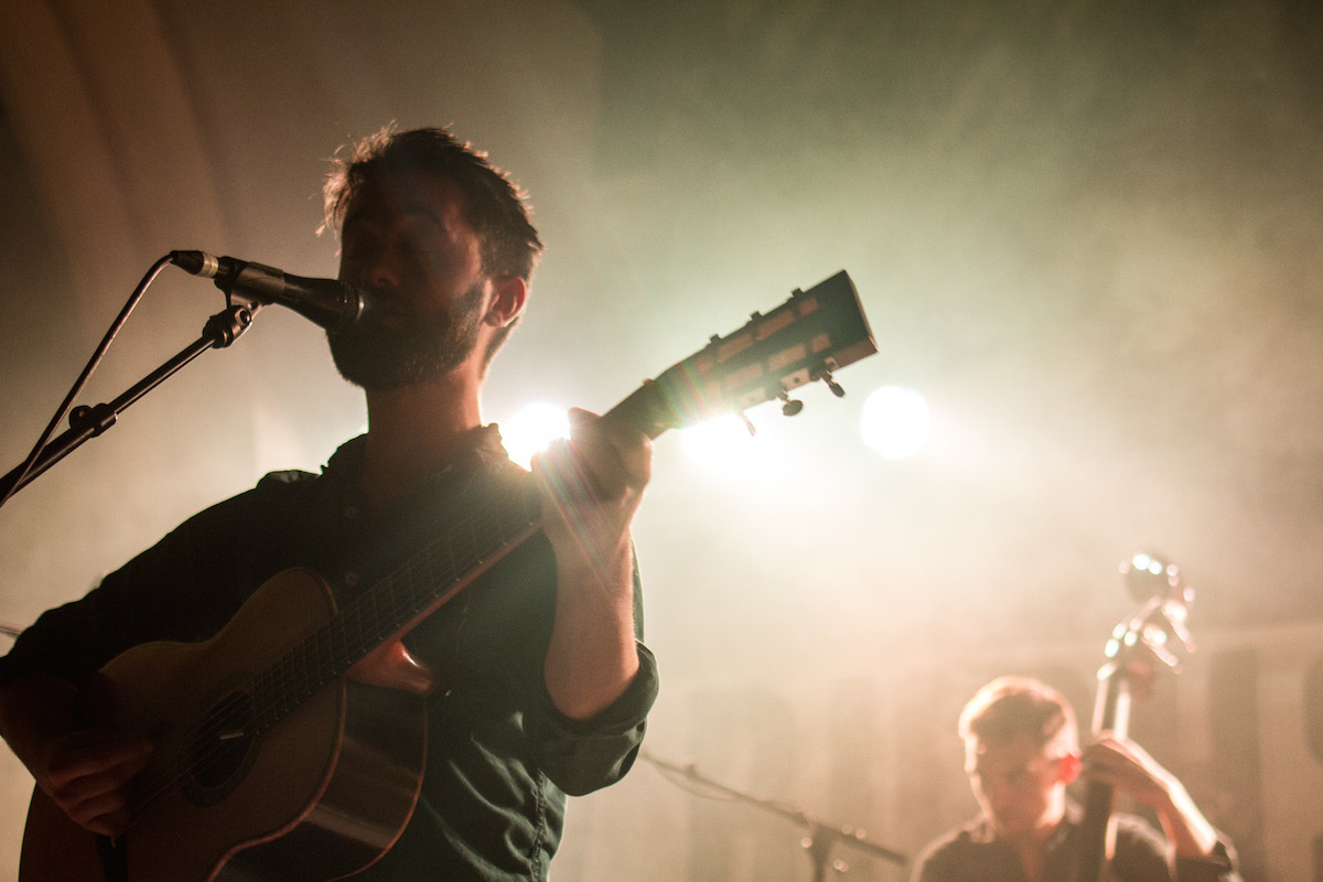 BUSHSTOCK VILLAGERS WILLIAM KENNEDY 7321