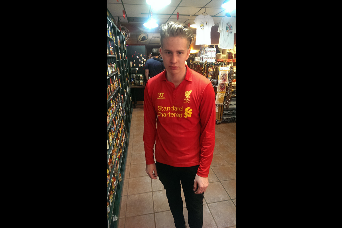 Sam convinced Colin to swap shirts for a picture he doesnt look very happy Come on you Spurs