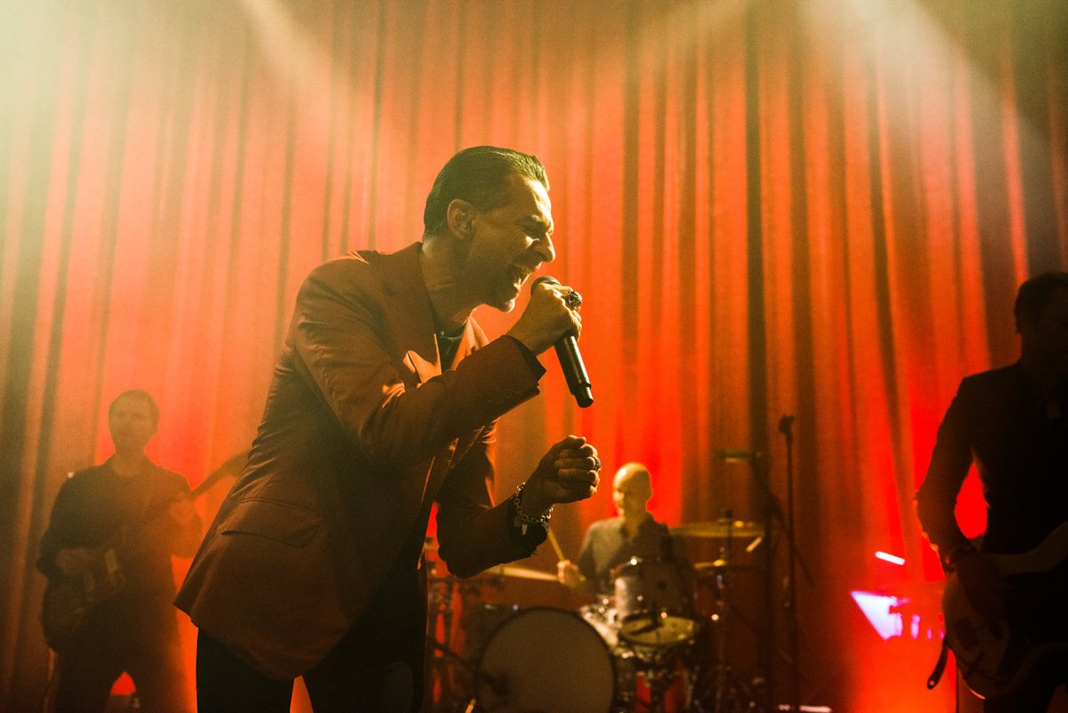 Dave Gahan The Soulsavers Shepherds Bush 261015 Gaelle Beri 010