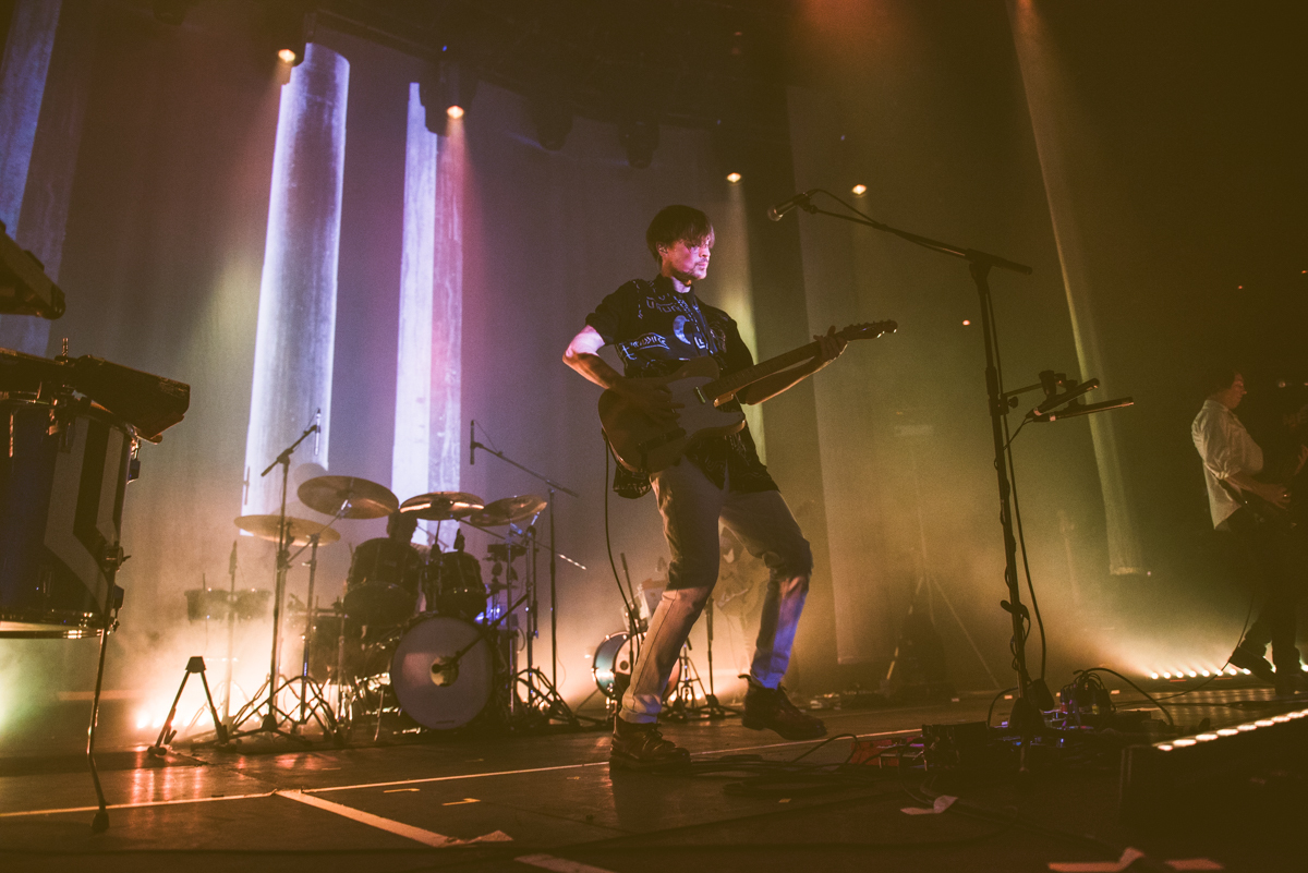 Django Django Roundhouse 091215 Laura Harvey 26