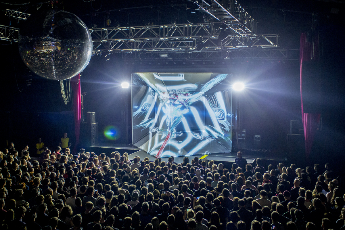 Flyinglotus o2abc 280415 matthewmcandrew 003