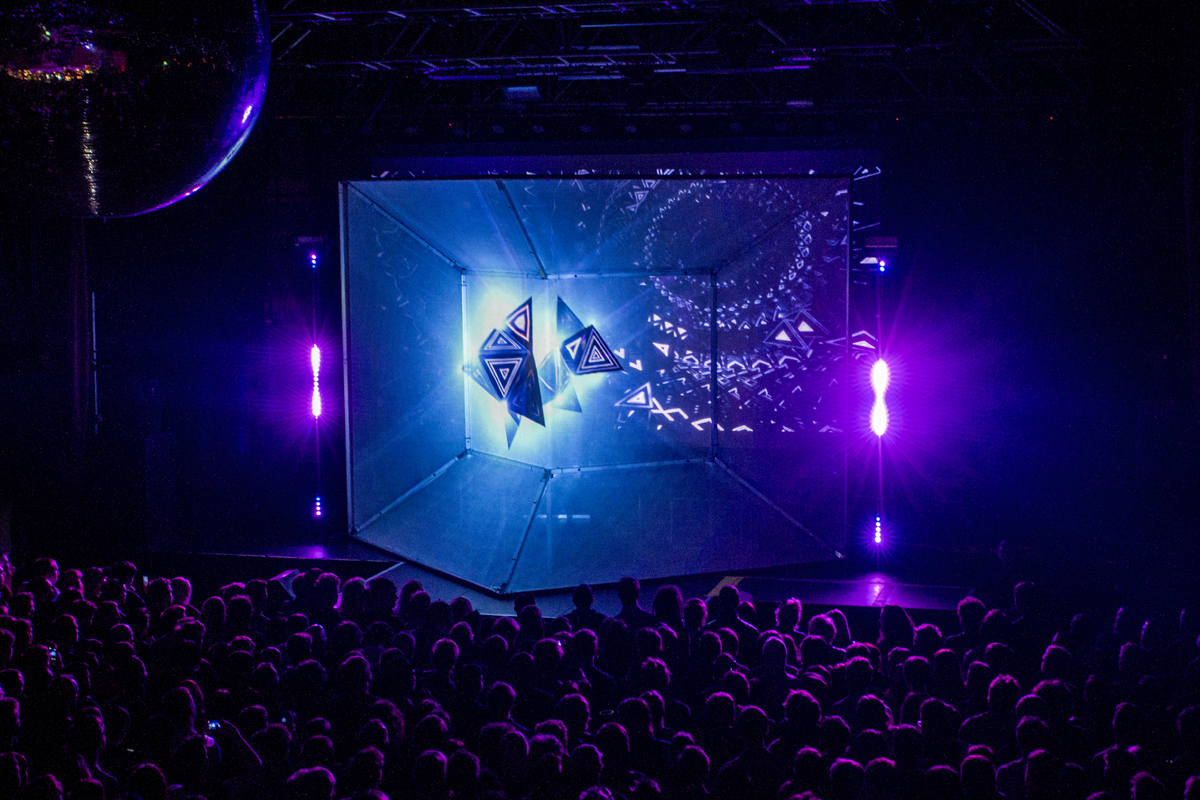Flyinglotus o2abc 280415 matthewmcandrew 021