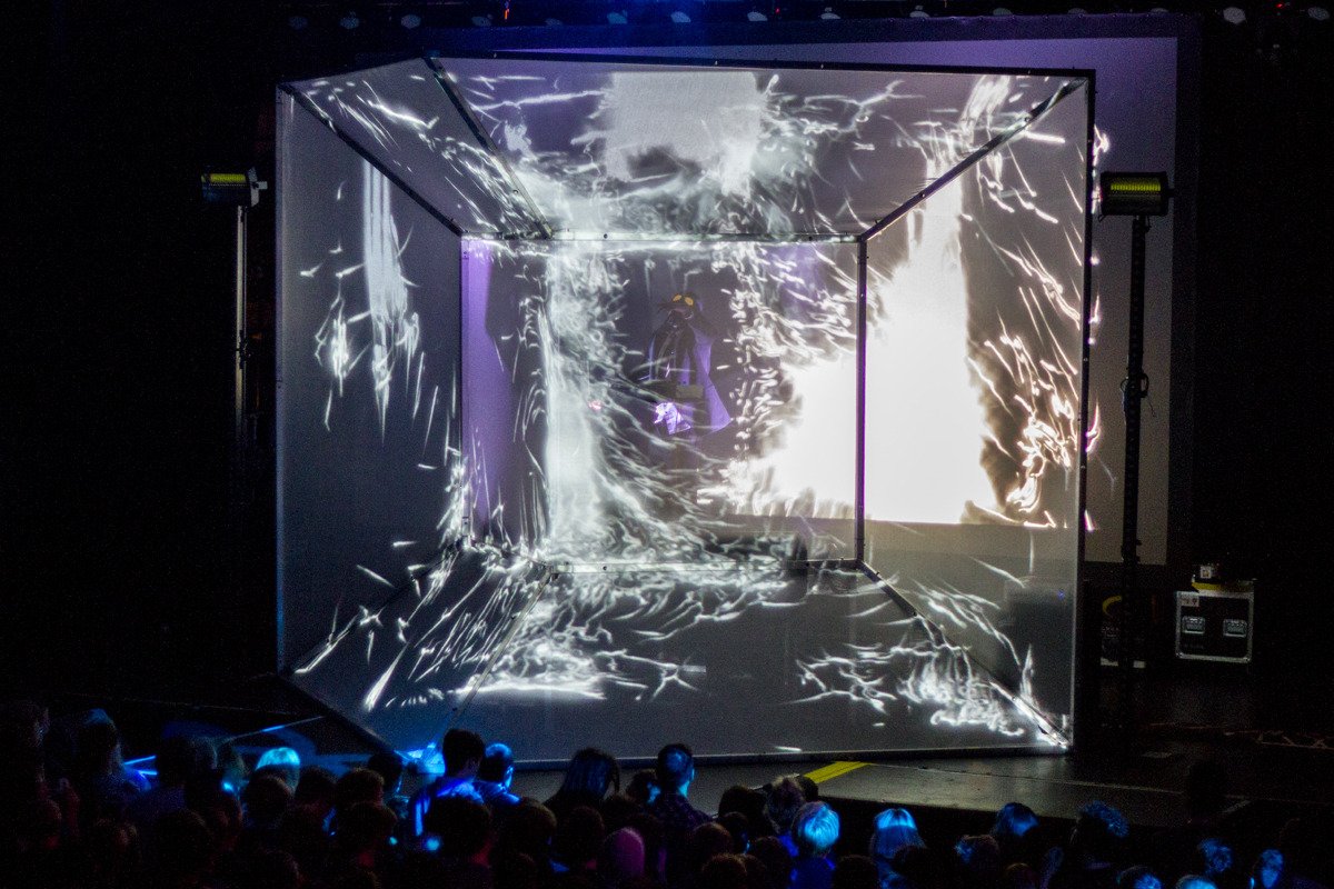 Flyinglotus o2abc 280415 matthewmcandrew 026