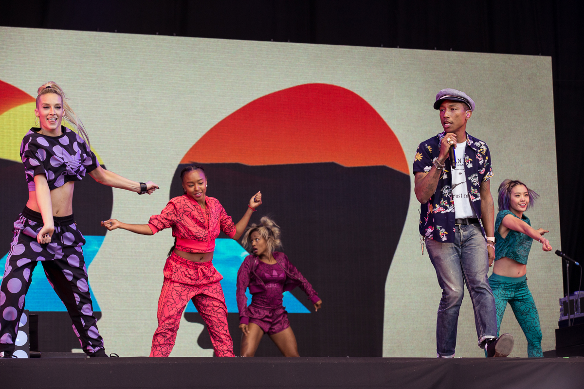 Glastonbury Pharrell Williams 270615 13