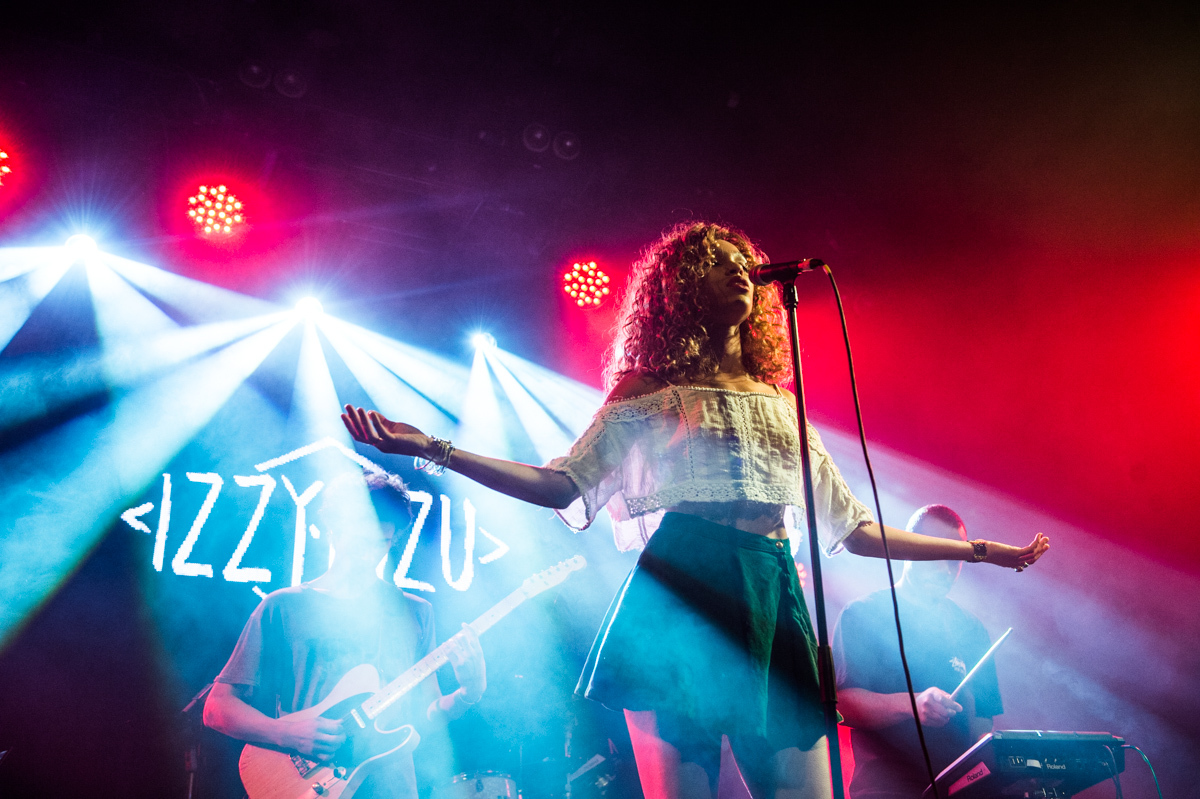 FOXES IZZY BIZU 271015 HEAVEN DAH DAH7541