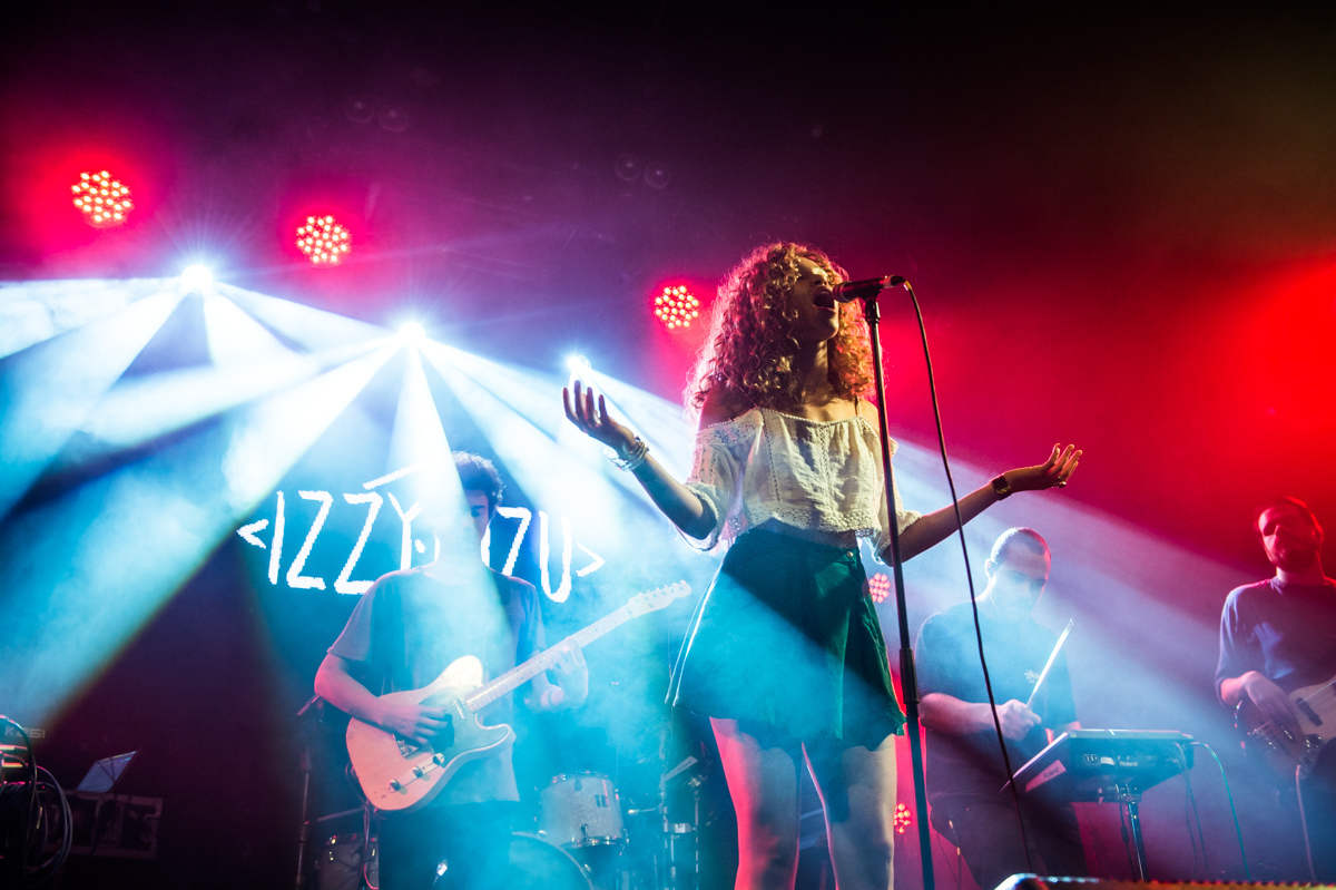 FOXES IZZY BIZU 271015 HEAVEN DAH DAH7542