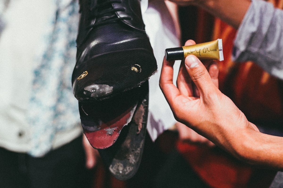 48 Photo by Andy De Luca Wolf alice glitter shoe