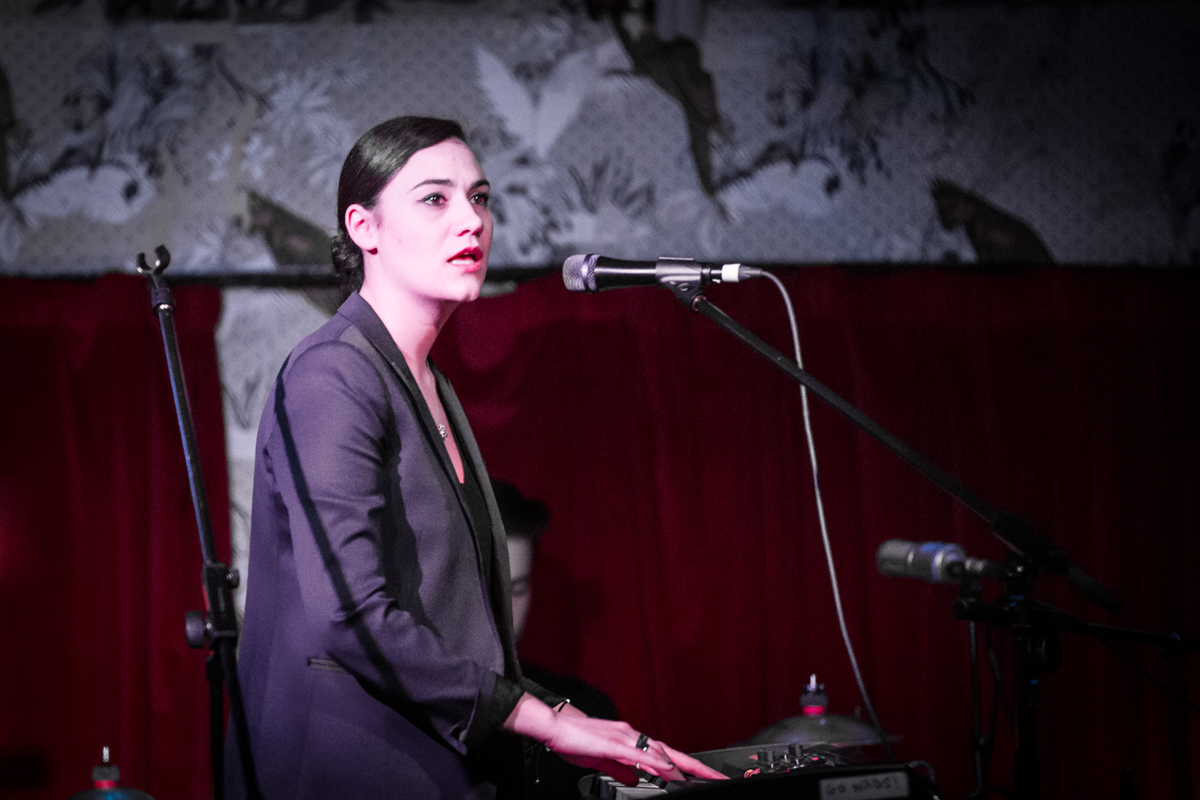 Nadine Shah Deaf Inst Manchester 14 Apr 2015 Mike Hughes 0096