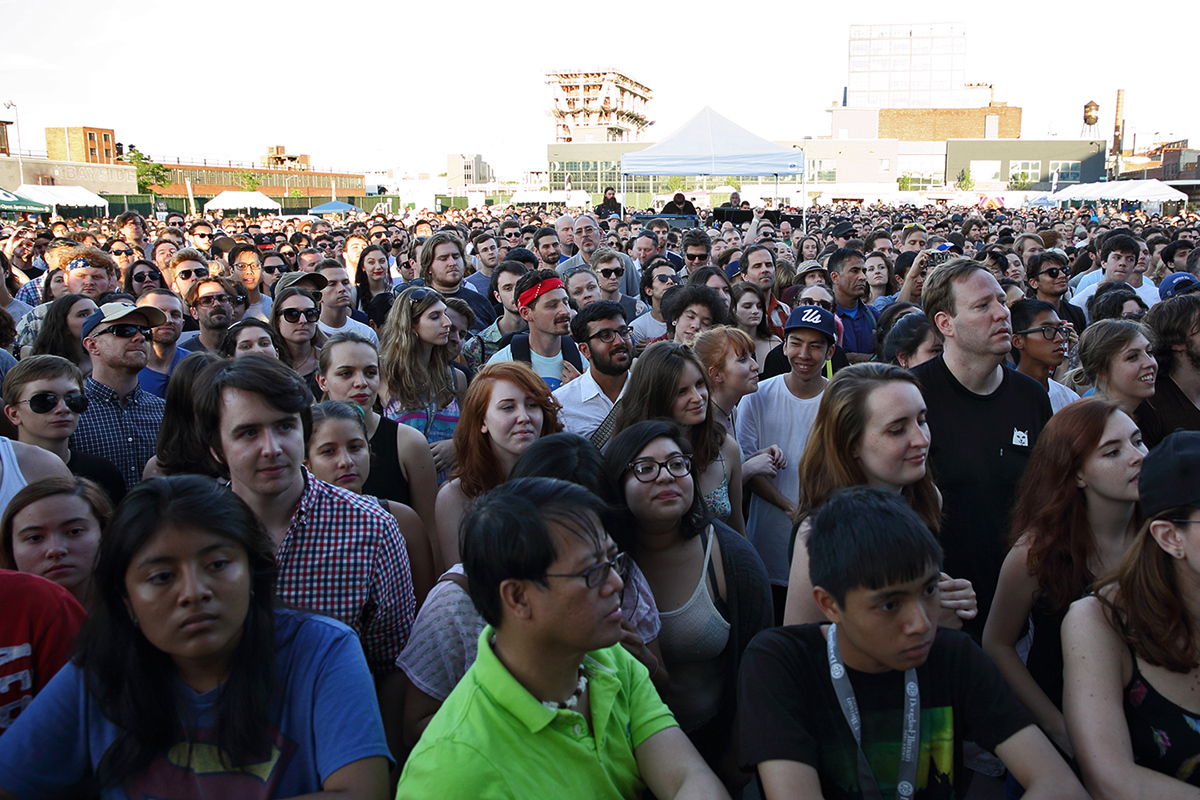 Crowd northside bc01